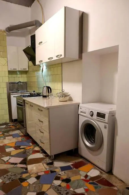 Lovely 2-Room Apartment In The City Center Tbilisi 0*,